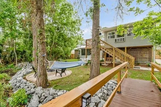 Bayou W Dock Kayaks & Fire Pit Fun Holiday home *