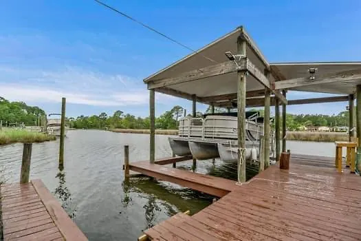 Bayou W Dock Kayaks & Fire Pit Fun *