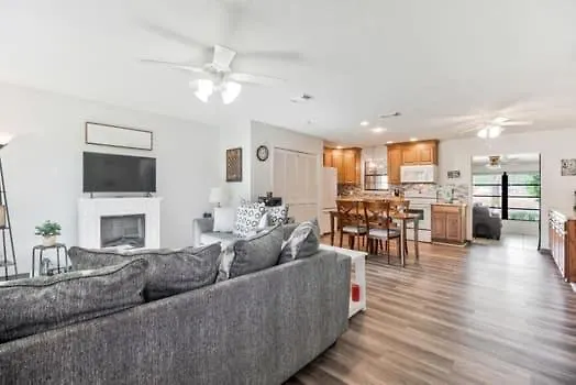 Bayou W Dock Kayaks & Fire Pit Fun Holiday home *