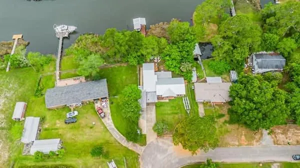 Bayou W Dock Kayaks & Fire Pit Fun * Pensacola